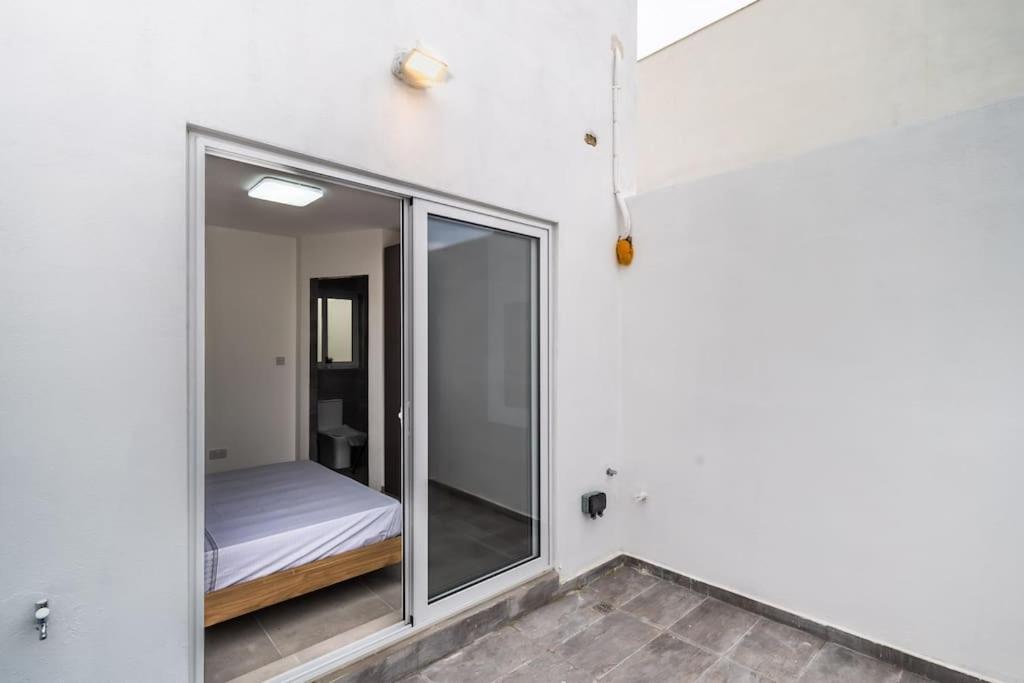 Penthouse In St. Paul'S Bay Apartment Exterior photo